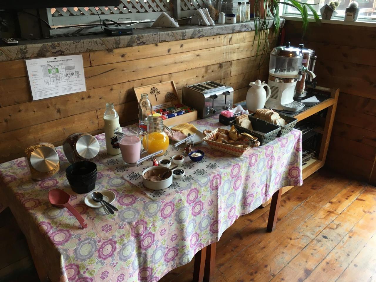 La Luna Inn *